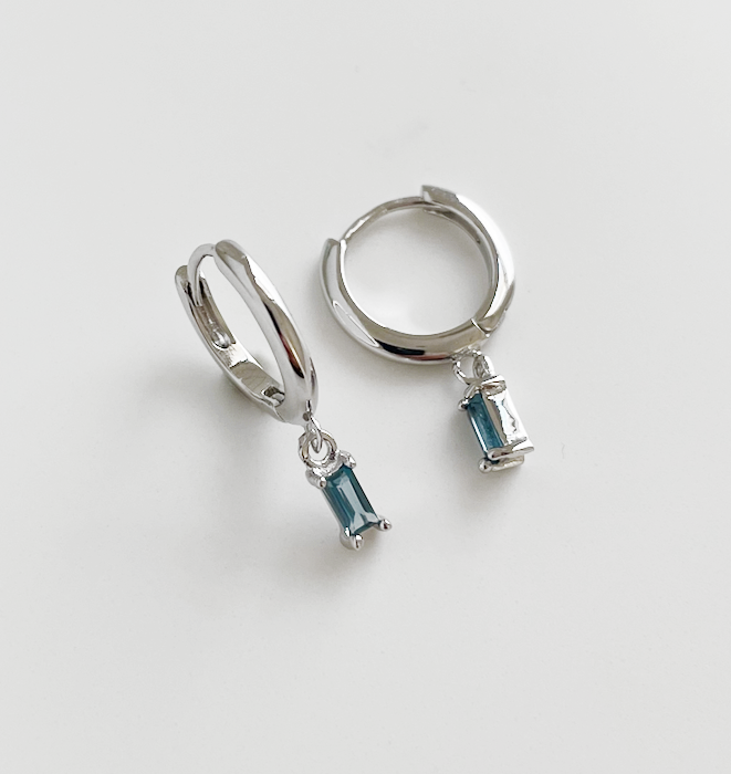 Aspen Silver Huggies - Blue Sapphire  Kartique