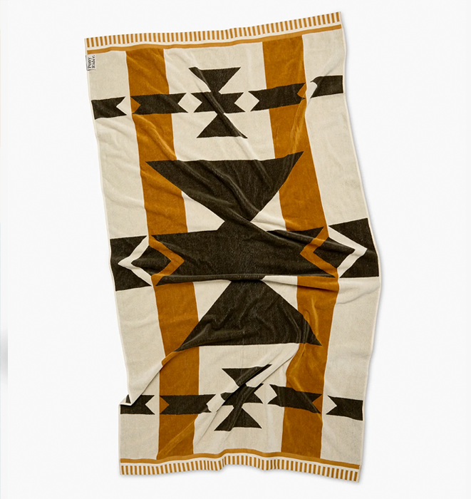 Pony Rider Rocky Mountain Towel | Natural / Black 