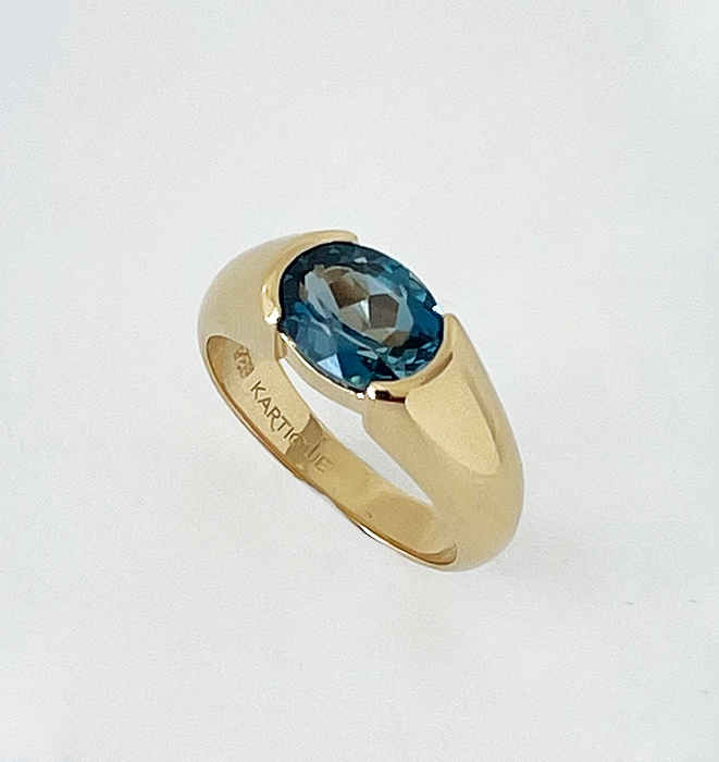 Capri Signet Ring - London Blue Topaz