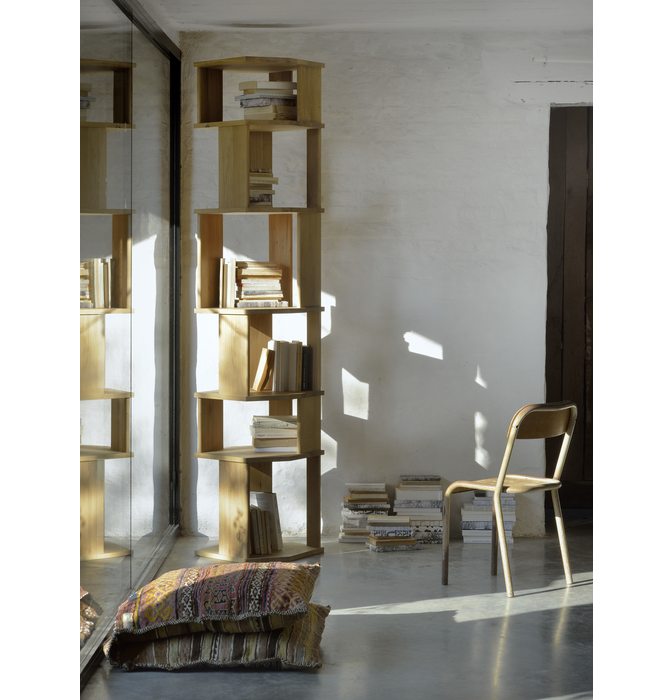 Oak Stairs Column Shelving by Ethnicraft