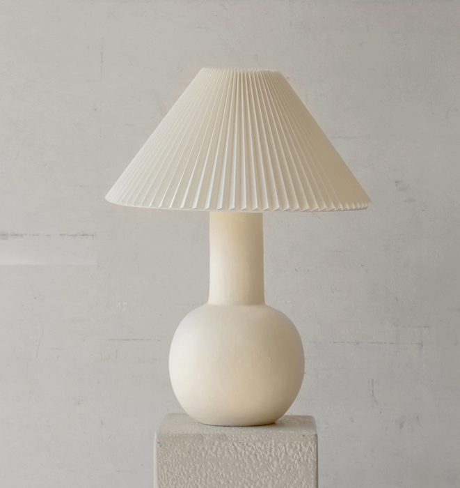 Daisy Cream Ceramic Table Lamp