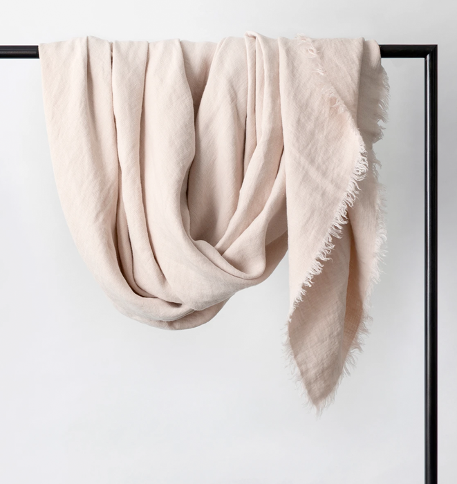 Cultiver Freya Linen Throw - Blush