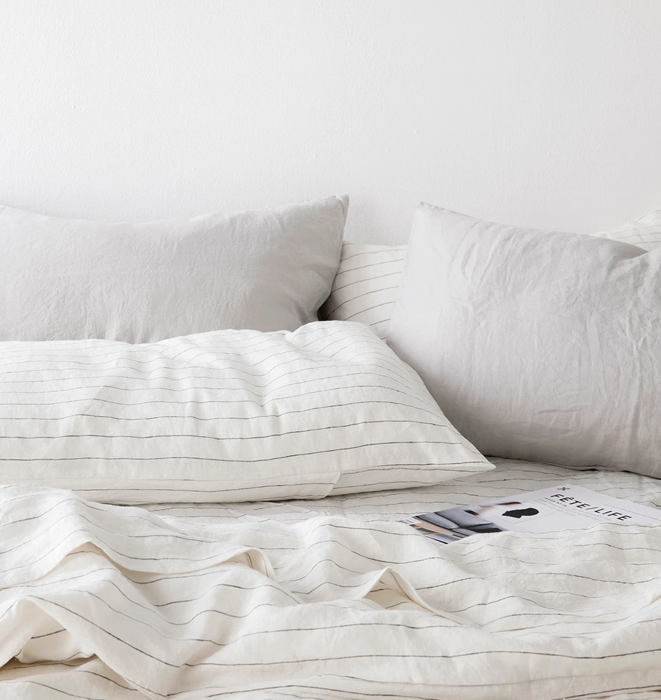 Cultiver Set of 2 Linen Pillowcases - Smoke Grey