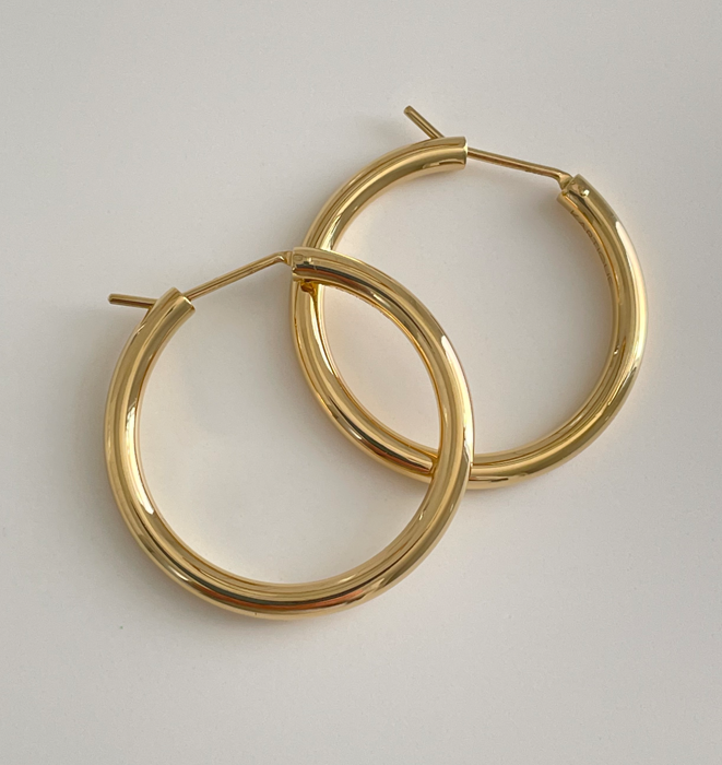 Lisa Hoop Gold Earrings