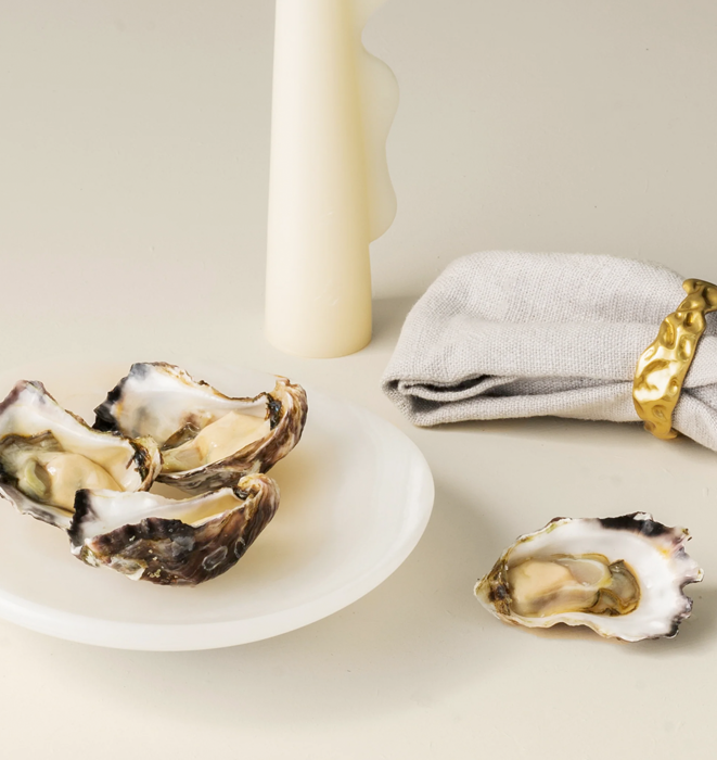 Black Blaze White Onyx Clam Dish