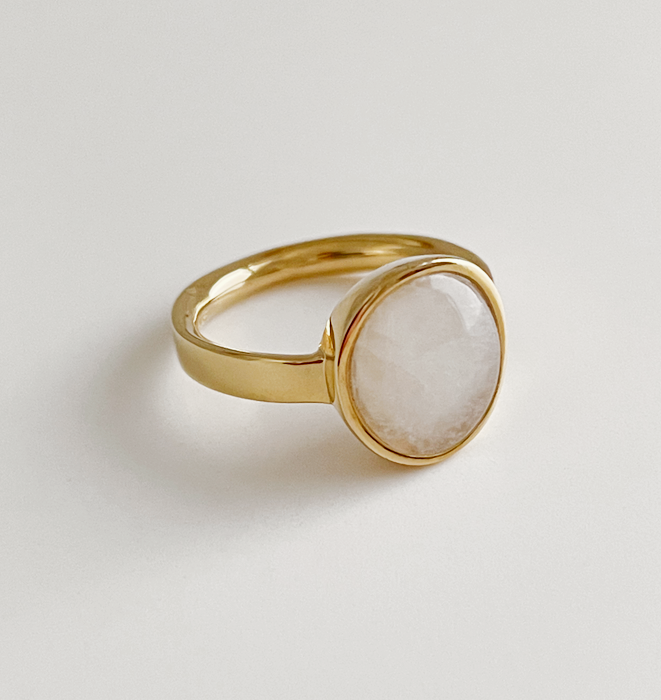 Lana Oval Gold Ring - Moonstone