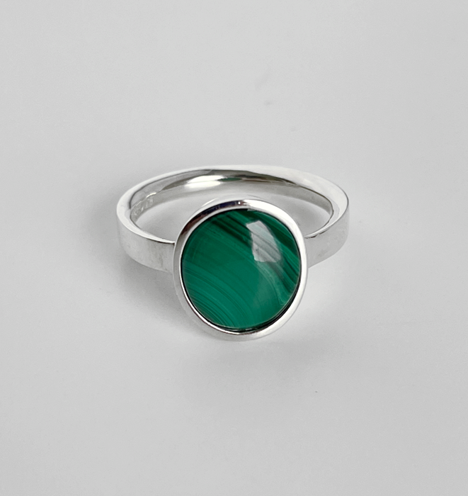 Malachite Oval Silver Ring